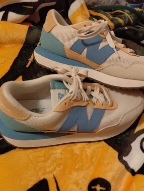 New Balance Cream, Light Blue & Tan Retro Runner Sneakers